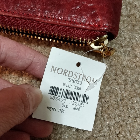 * Tory Burch Wally Red Zip Around Wallet - Picture 4 of 6